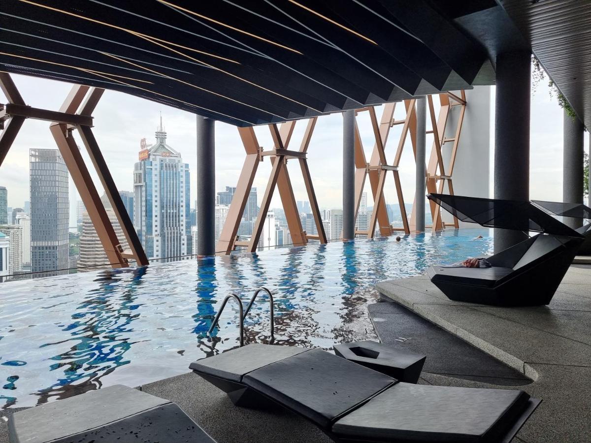Scarletz Suites Klcc By De Harlequins Guesthouse Kuala Lumpur Exterior foto
